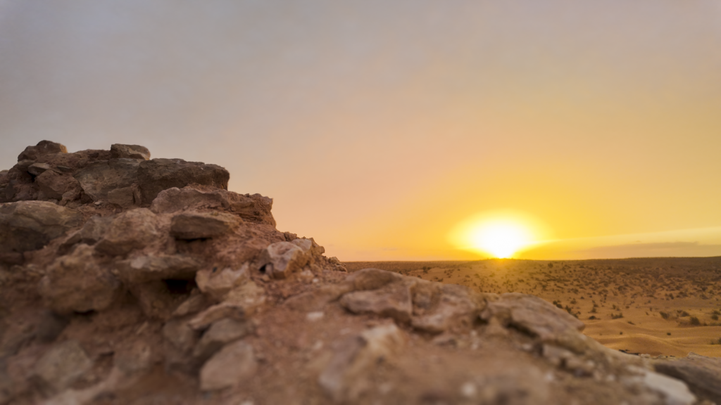 Sunset is Ksar Ghilane